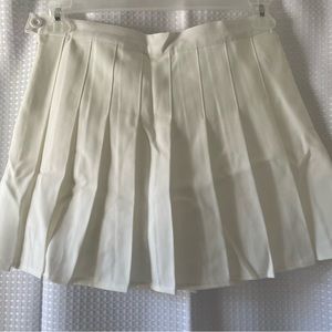 SHEKOU - WHITE PLEATED SKIRT - SIZE L